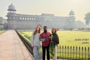 Taj Mahal and Agra Tour by Superfast Train